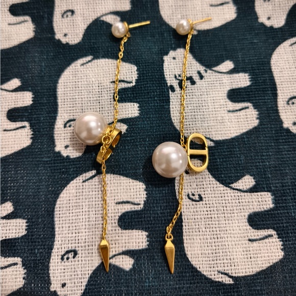 Dior Jewelry - Dior Gold-Tone Pearl Drop Chain Earrings